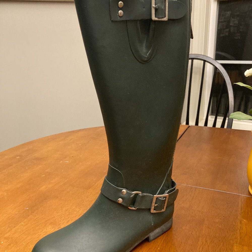 Steve Madden Rainboots
